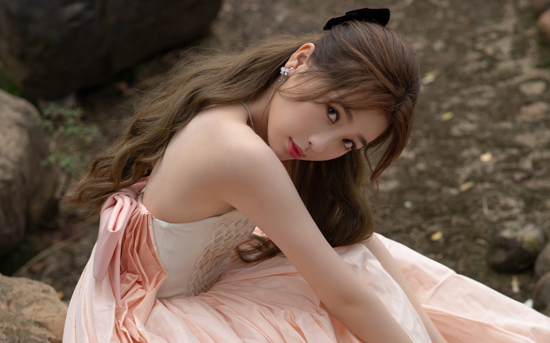 中国三人篮球男队攻势凌厉 多次打出精彩进攻，中国三人篮球男篮